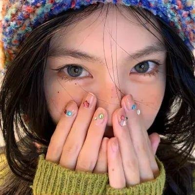 她房间里的云